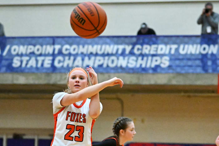 a Silverton Crater 5A Oregon girls basketball final 2024 Leon Neuschwander 24